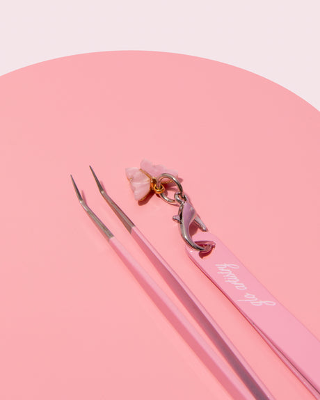Tweezers